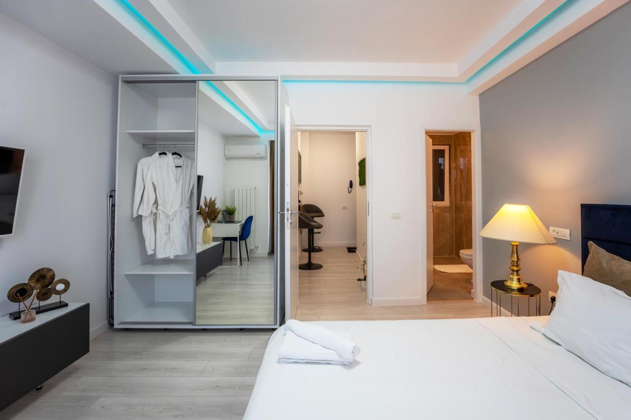 Metropole Apartments - Old City Bucureşti Ngoại thất bức ảnh