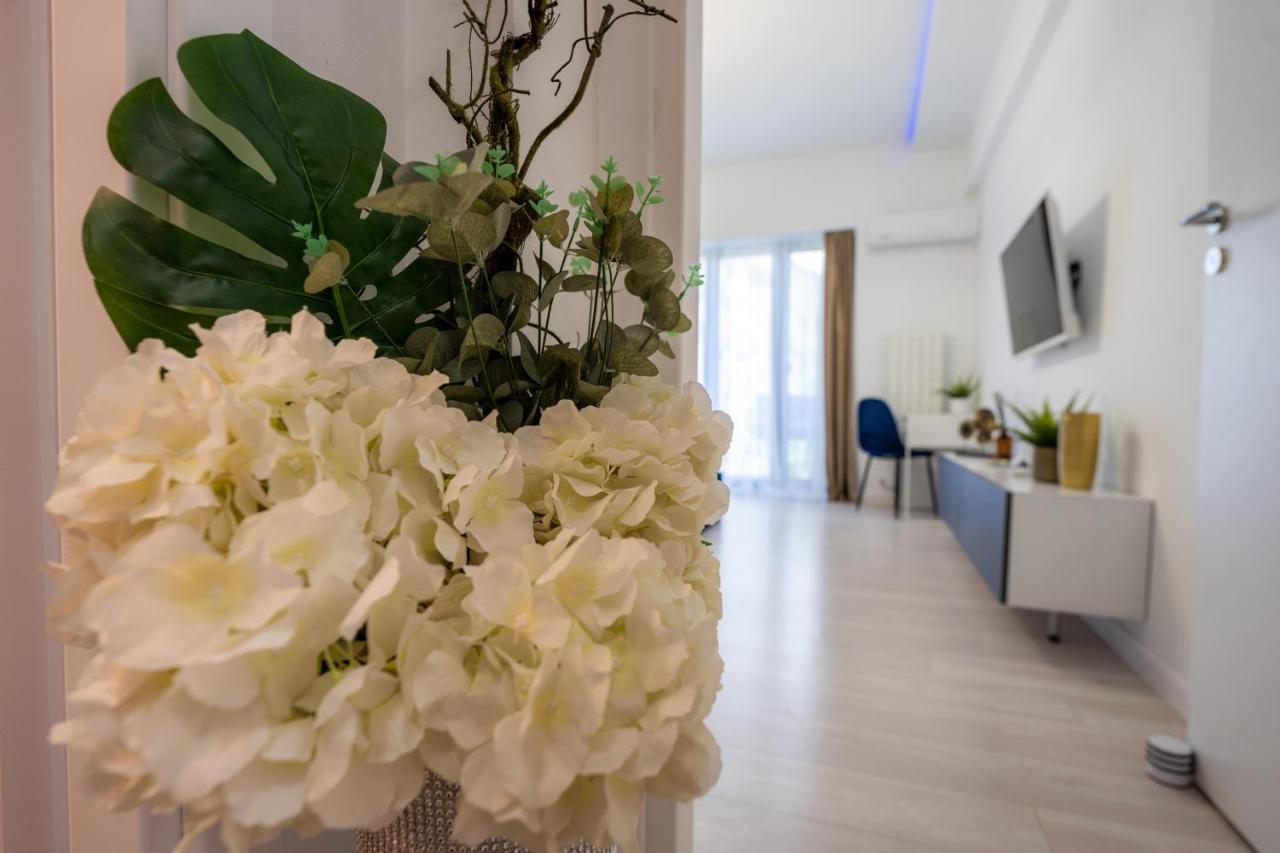 Metropole Apartments - Old City Bucureşti Ngoại thất bức ảnh