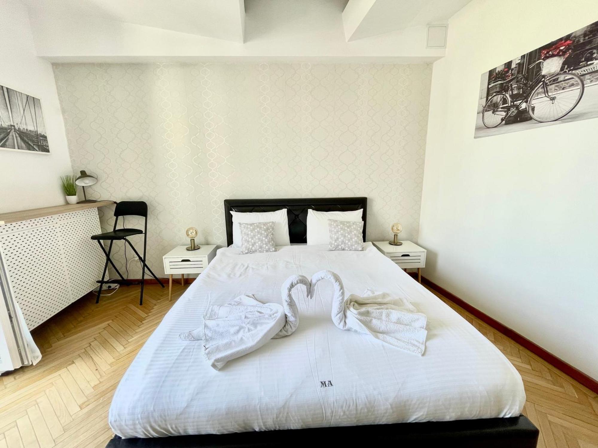Metropole Apartments - Old City Bucureşti Ngoại thất bức ảnh
